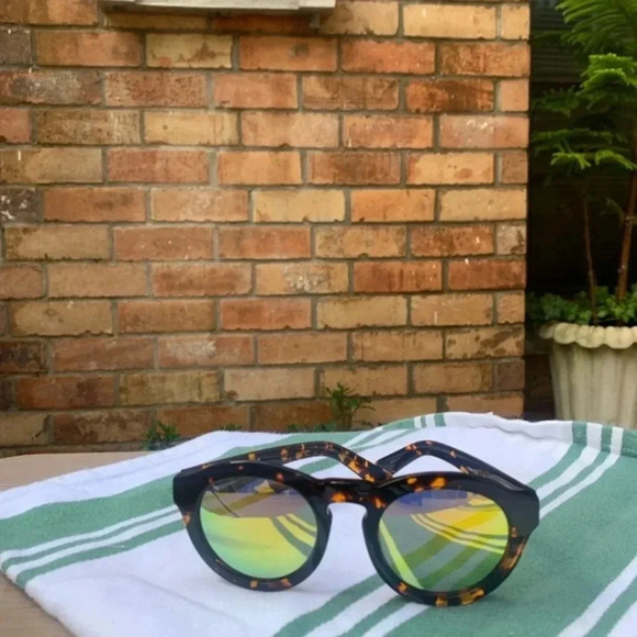 DIFF Eyewear‎ Sunglasses - No scratches - Picture 3 of 4